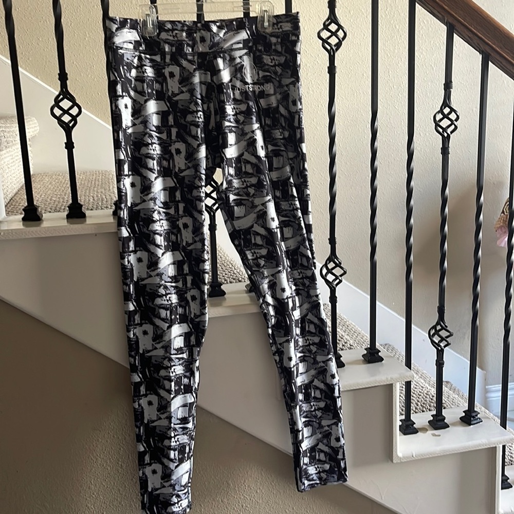 Just Strong leggings